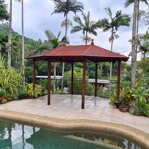 Grand Gazebos - Stretched 8 sided gazebo